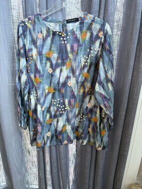 abstract embroidery cross stitching L shirt top blouse Ikat-inspired artsy